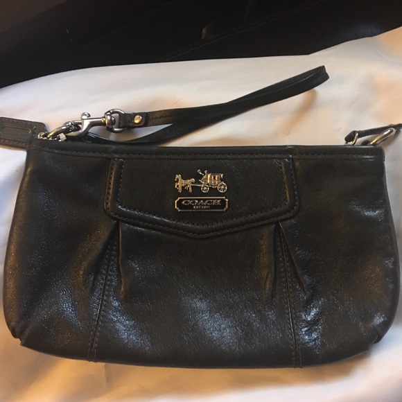 Coach Madison black leather wristlet - Picture 1 of 4